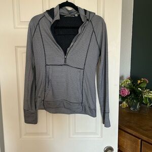 Athleta zip up S